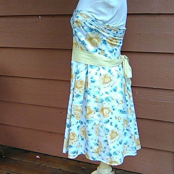 Belle by Oasis Strapless Dress - Picture 3 of 8